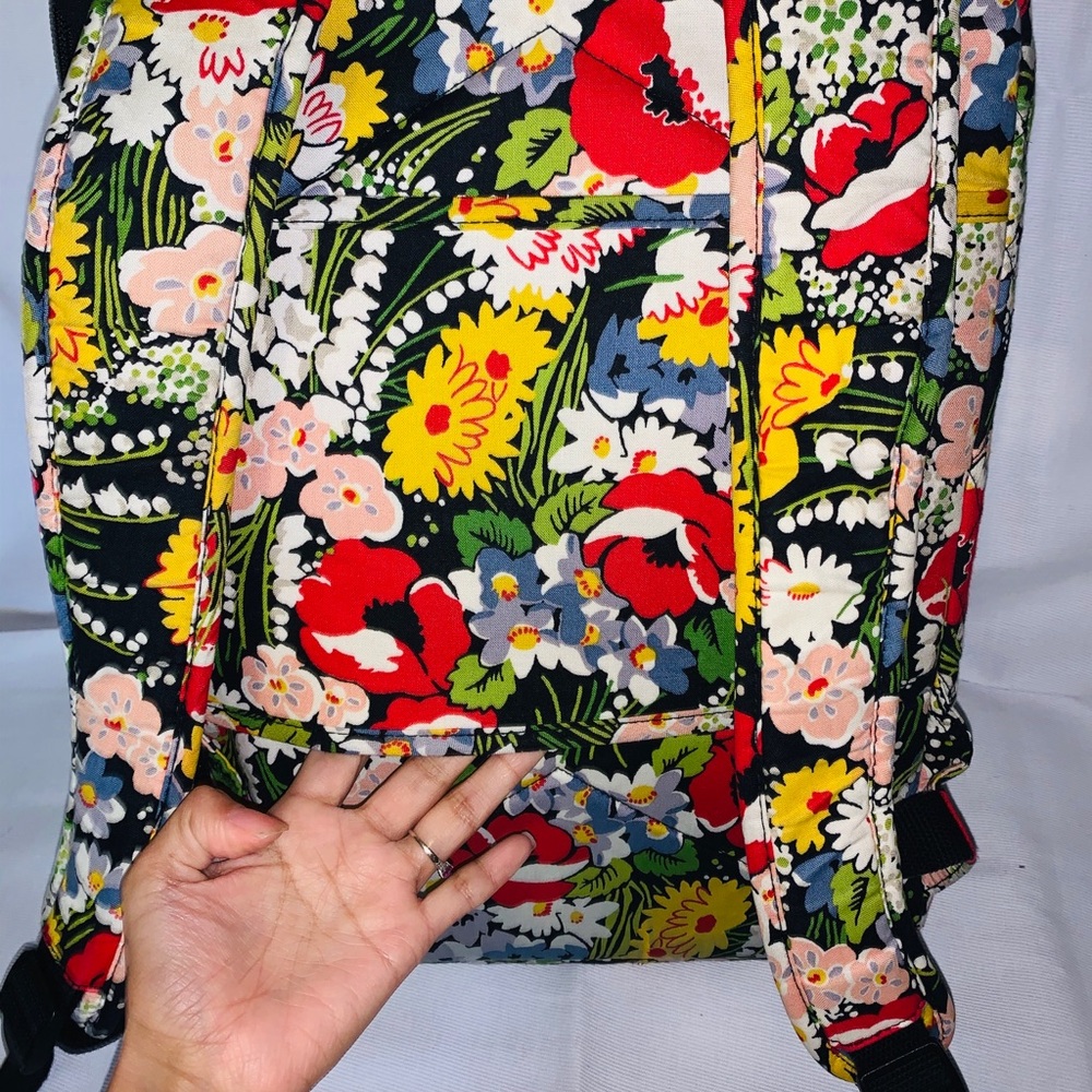 SOLD**Vera Bradley Laptop Backpack 🎒 - Picture 4 of 8